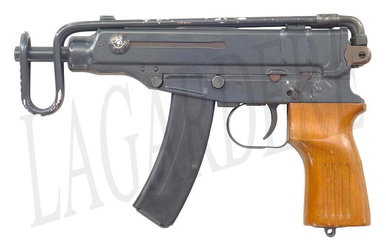 CZ SCORPIO TRANSFORME SEMI-AUTO.