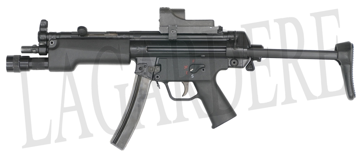 H&K MP 5 AUTOMATIQUE(PISTOLET MITRAILLEUR AUTOMATIQUE)