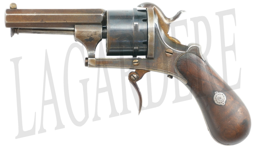 SANS MARQUE A BROCHE